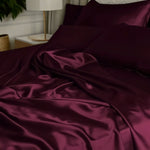 drap-couvre-lit-en-pure-soie-boutique-de-soie.jpg Drap couvre-lit en pure soie | Boutique de soie en ligne Suisse - Drap de lit en soie (Bordeaux) - PSBoutique.ch - <p>Protégez votre lit avec style grâ...