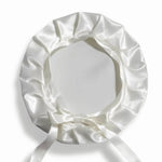 bonnet-de-nuit-en-soie-naturelle-avec-liens-a-n.jpg Bonnet de nuit en soie naturelle avec liens à nouer | Boutique Suisse - Charlotte en soie (Blanc Ivoire) - PSBoutique.ch - <p><strong>Bonnet de n...