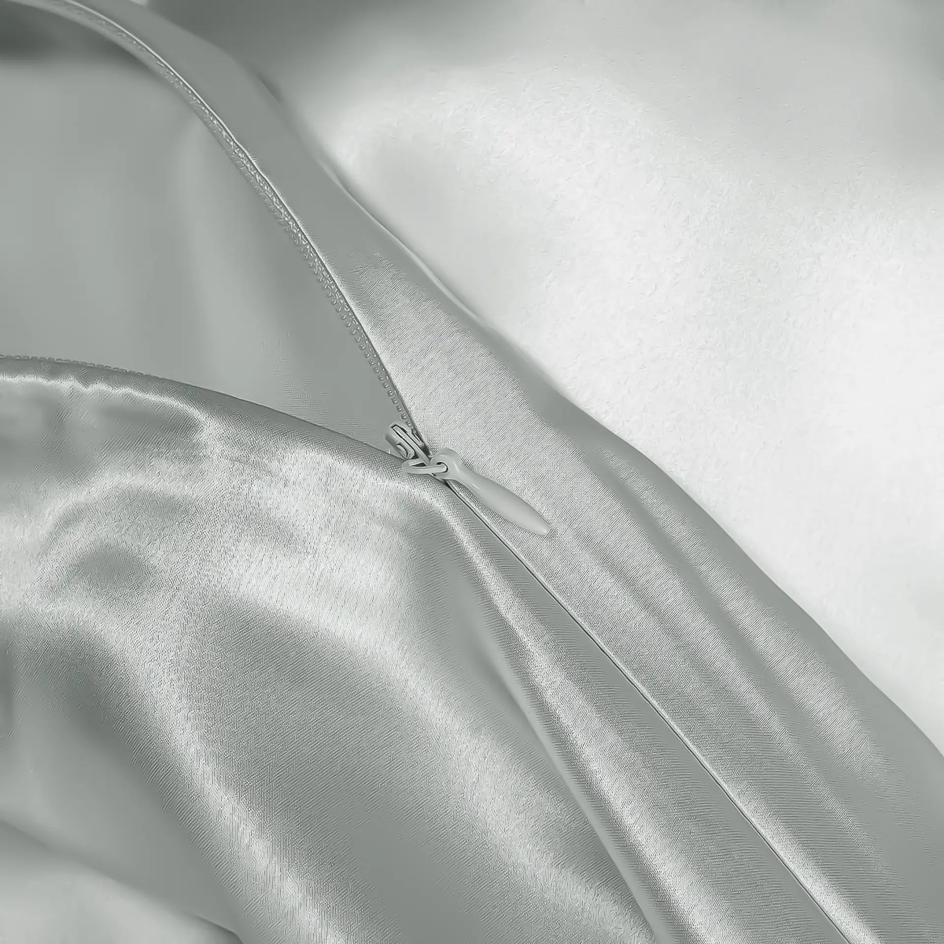 quilt-cover-pure-silk-sale-smooth-breathab.jpg Quilt Cover Pure Silk % SALE % Smooth, Breathable & Timelessly Elegant - Silk Duvet Cover (Silver) - PSBoutique.ch - <p><strong>Quilt Cover –...