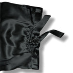 bonnet-en-soie-pour-la-nuit-long-doux-amp.jpg Bonnet en soie pour la nuit – Long, doux & parfait pour cheveux longs - Bonnet en soie Long (Noir) - PSBoutique.ch - <p><strong>Bonnet en soi...