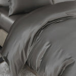 boutique-suisse-de-la-soie-soldes-20-housse-d.jpg Boutique Suisse de la soie Soldes 20 % Housse de couette en soie - Housse de couette en soie (Gris foncé) - PSBoutique.ch - <h2>Housse de Couette en so...