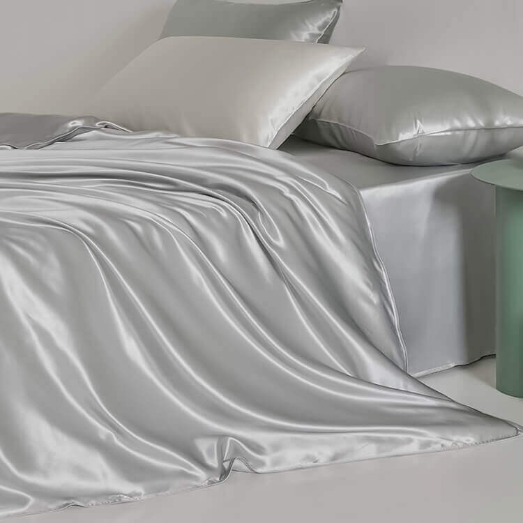 Silk duvet cover Silver buy in Switzerland Pure Swiss Boutique