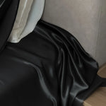 drap-plat-en-soie-boutique-suisse-leger-ele.jpg Drap Plat en Soie| Boutique Suisse | Léger, Élégant, Doux pour la Peau - Drap de lit en soie (Noir) - PSBoutique.ch - <p><strong>Drap Plat en Soi...