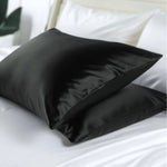 taie-en-soie-lisse-hypoallergenique-confort-a.jpg Taie en Soie lisse, hypoallergénique, confort absolu | Boutique Suisse - Taie d'oreiller en soie (Noir) - PSBoutique.ch - <p><strong>Taie en ...
