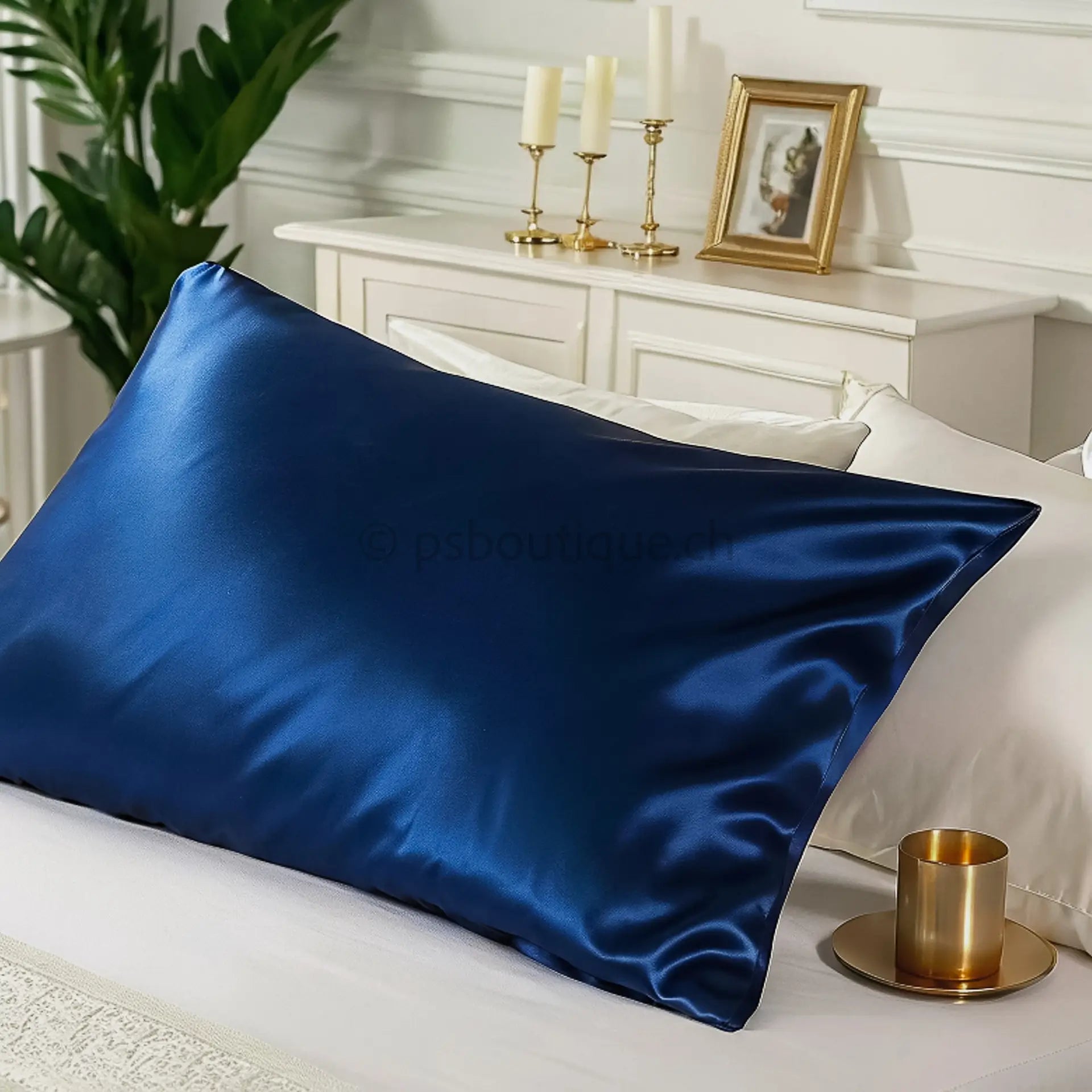 federa-cuscino-in-seta-blu-psboutique-ch.jpg Federa di Seta – Raffinata, Traspirante & Delicata sulla Pelle - Federa cuscino in seta (Blu) - PSBoutique.ch - <p><strong>Federa di Seta – R...