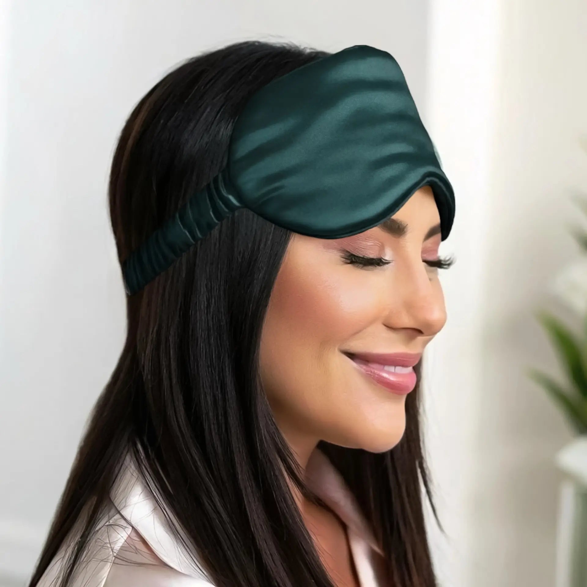 Blackout Eye Mask  (Dark Green) | Pure Silk | Luxurious Comfort & Light Blocking  | psboutique.ch