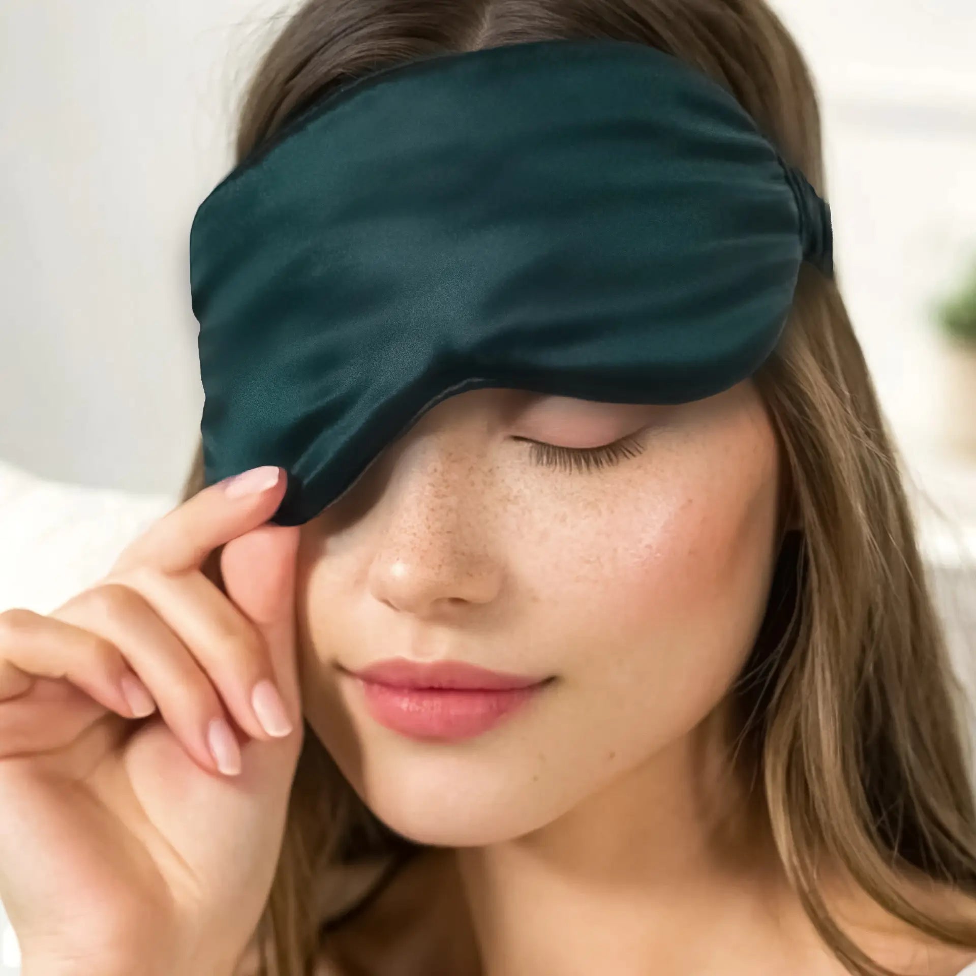 Blackout Eye Mask  (Dark Green) | Pure Silk | Luxurious Comfort & Light Blocking  | psboutique.ch