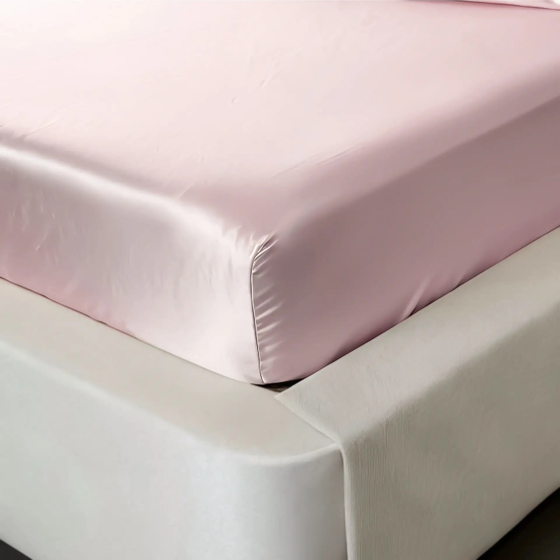 Silk Fitted Sheet (Pink)