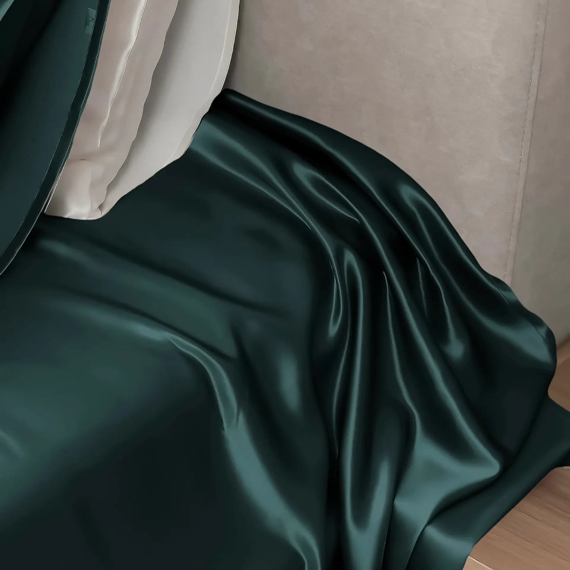 Mulberry Silk Bed Sheet (Dark Green) % Sale % | Silk Bedding Shop in Switzerland | psboutique.ch
