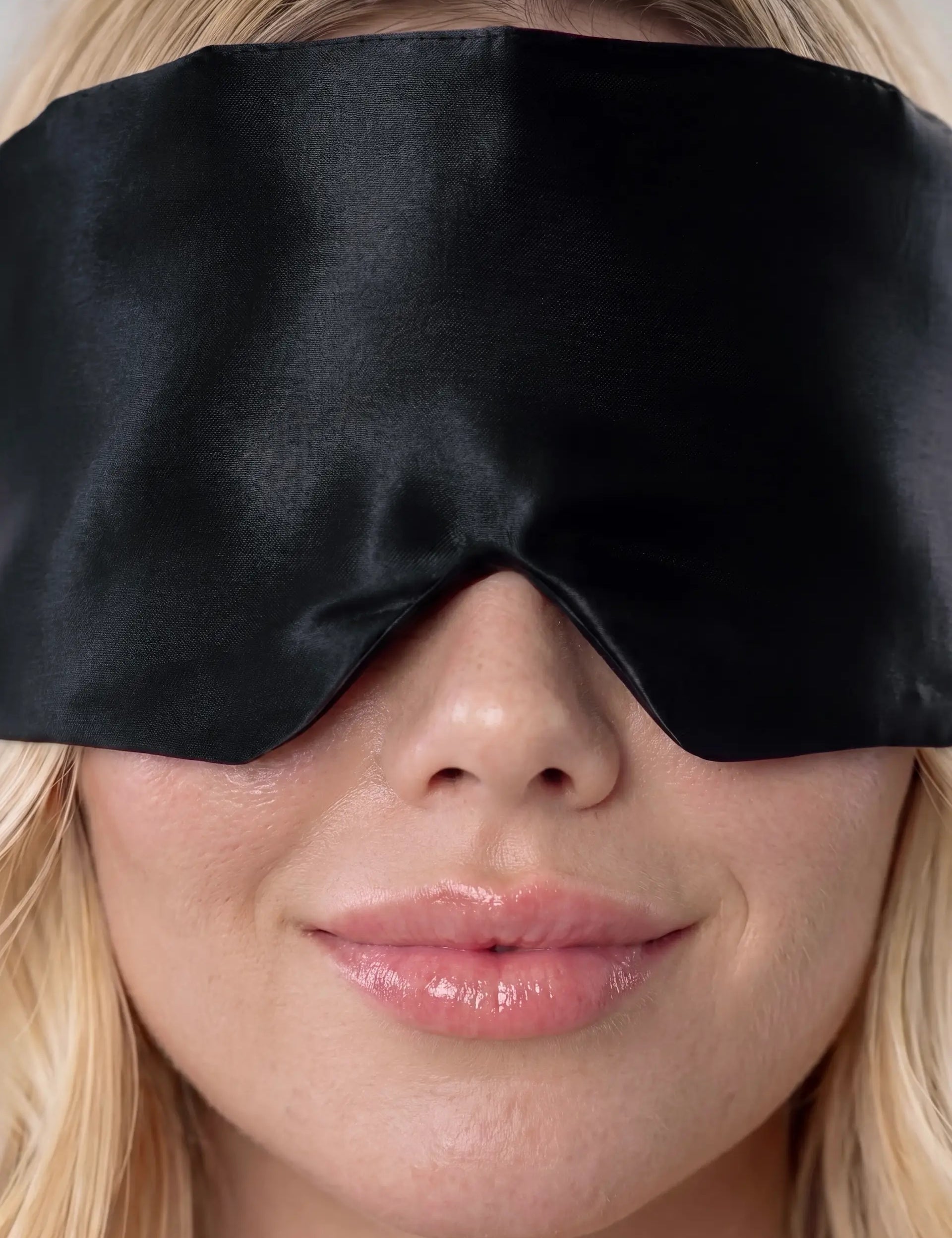 Silk Sleep Mask with Velcro (Black)