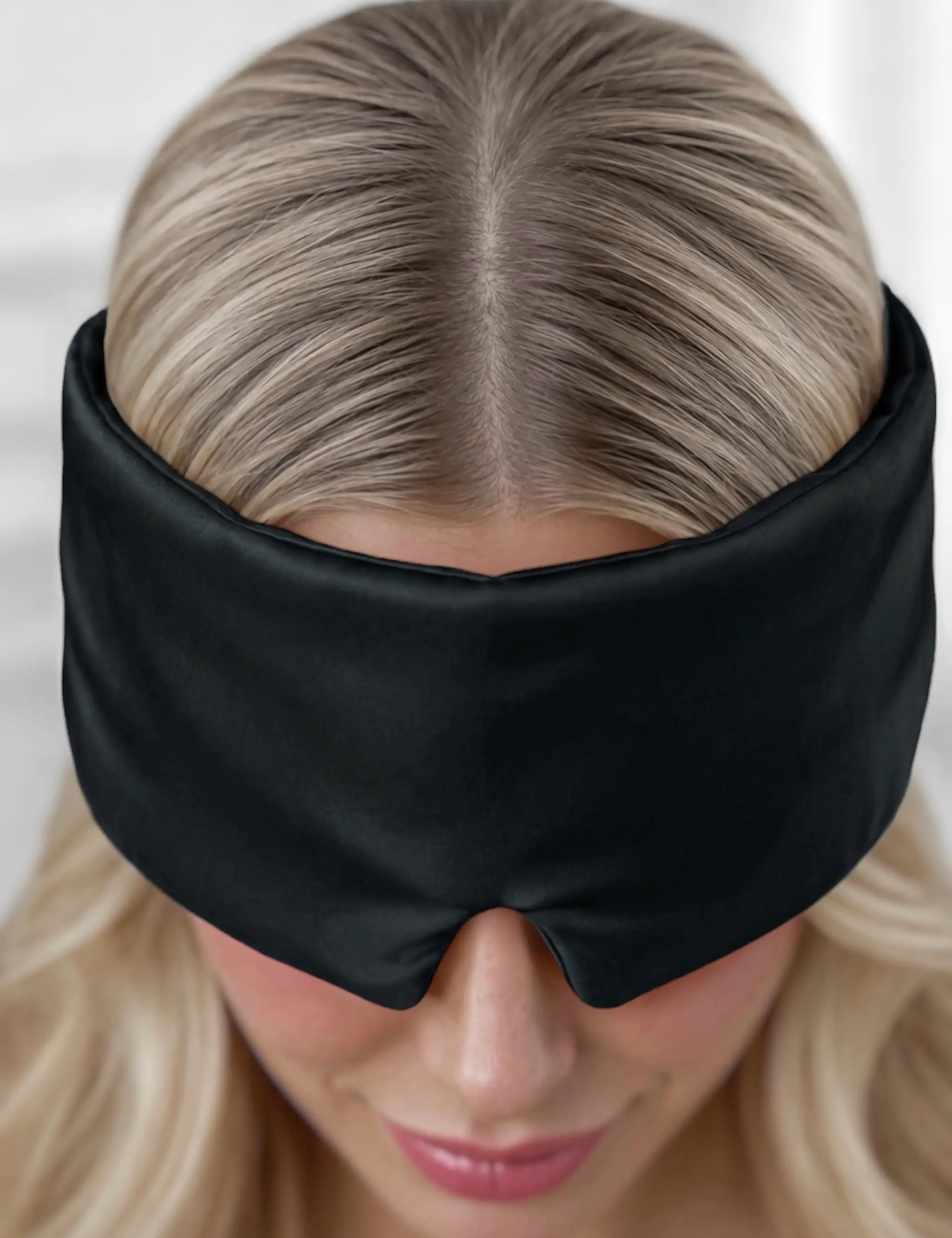 Masque de sommeil en soie (Noir)