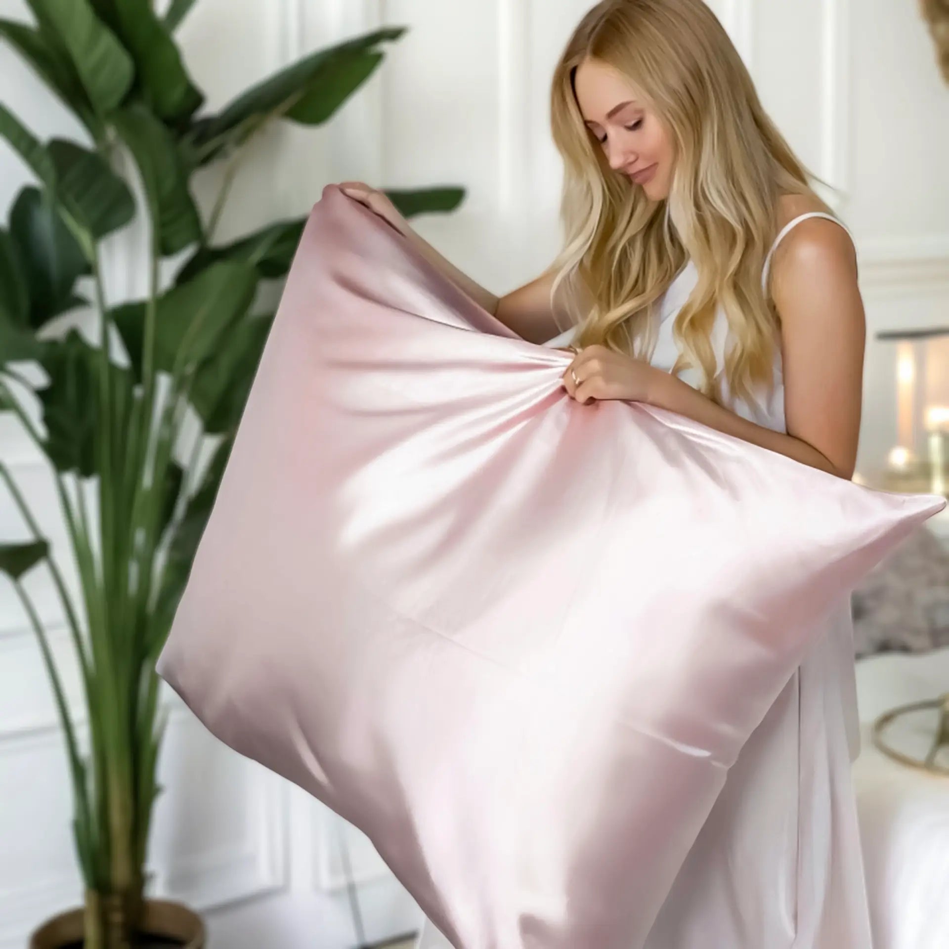Cushion Cover (Pink)| Silk Pillowcases % Sale| Elegant, Smooth & Skin-Loving | psboutique.ch