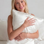 Mulberry Silk Pillowcase Set - Special Offer at PSBoutique Switzerland - 2 Silk Pillowcases Set (Ivory White) - PSBoutique.ch - <p data-end="509&quot...