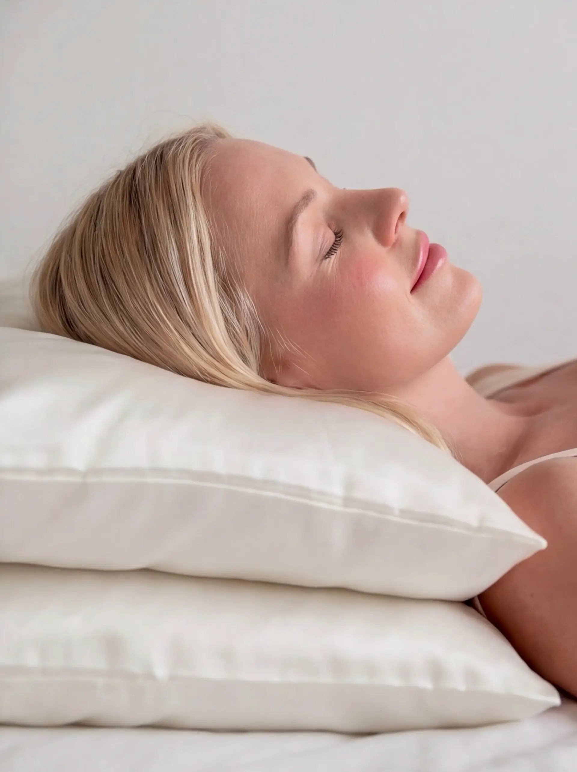 Mulberry Silk Pillowcase Set - Special Offer at PSBoutique Switzerland - 2 Silk Pillowcases Set (Ivory White) - PSBoutique.ch - <p data-end="509&quot...