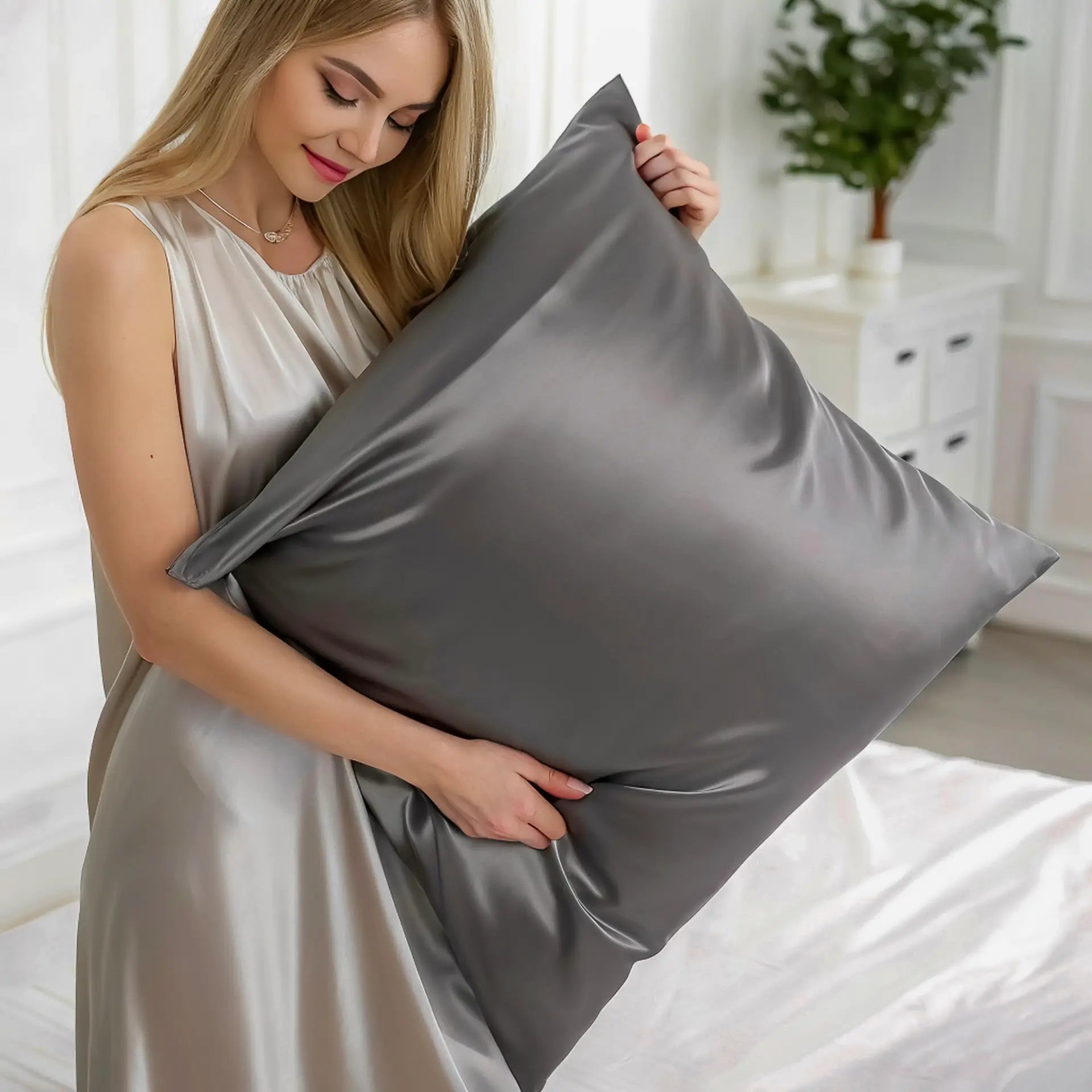 Pillowcase 100% Silk  (Dark Grey) | Swiss Shop | Luxuriously Soft & Skin-Friendly | psboutique.ch