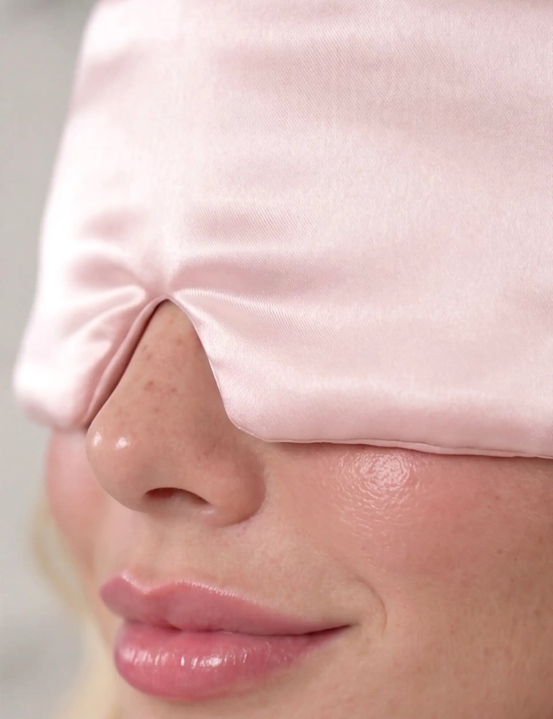 Silk Sleep Mask with Velcro (Pink)