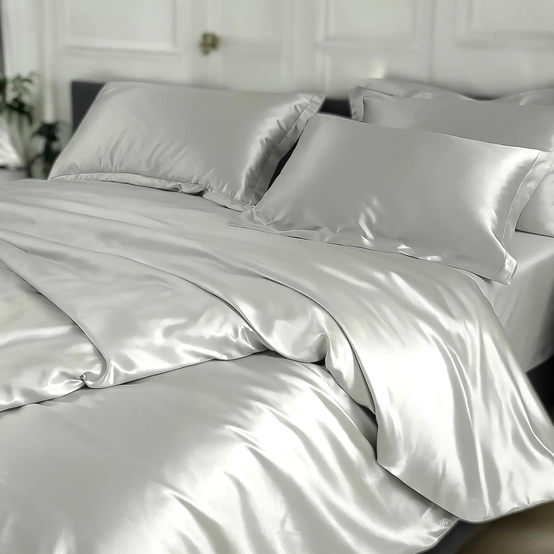 Quilt Cover Pure Silk (Silver) % SALE % Smooth, Breathable & Timelessly Elegant| psboutique.ch