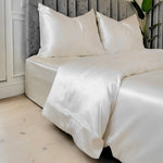 Buttons closure Silk Duvet Cover - 50% Off - Last chance to buy - Buttons closure Silk Duvet Cover (Ivory White) - PSBoutique.ch - <p>Indulge in the ul...