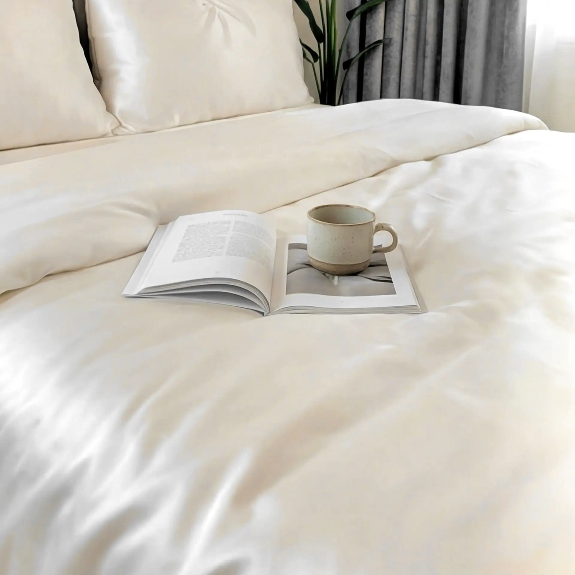 Silk Duvet Cover (Ivory White)