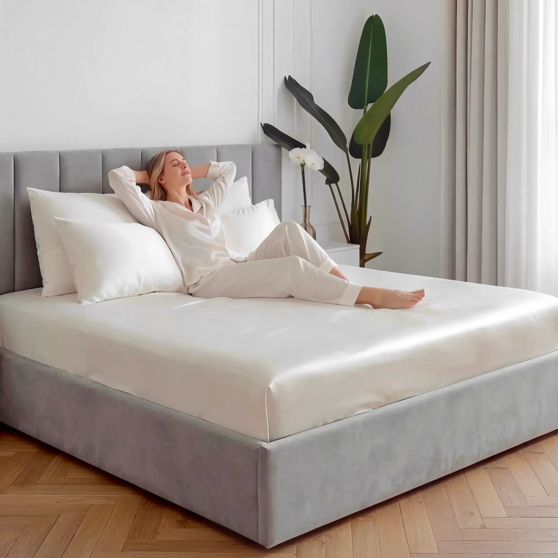 Seiden Spannbettlaken - Seidenbettwäsche im Angebot - Schweizer Shop - Seiden Spannbettlaken (Elfenbein Weiss) - PSBoutique.ch - <p><meta charset=&q...