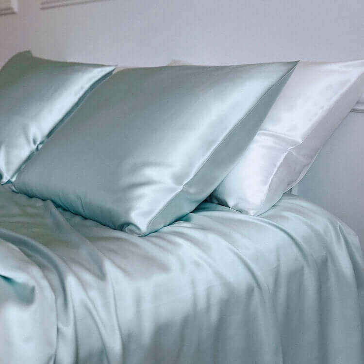 Silk flat bed sheet Light blue buy in Switzerland Pure Swiss Boutique