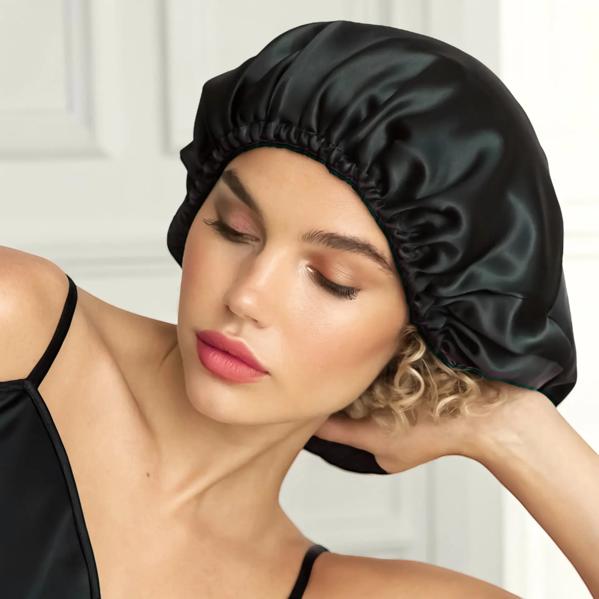 Silk Hair Bonnet (Black) Extra Room & Gentle Care for Voluminous Hair | psboutique.ch