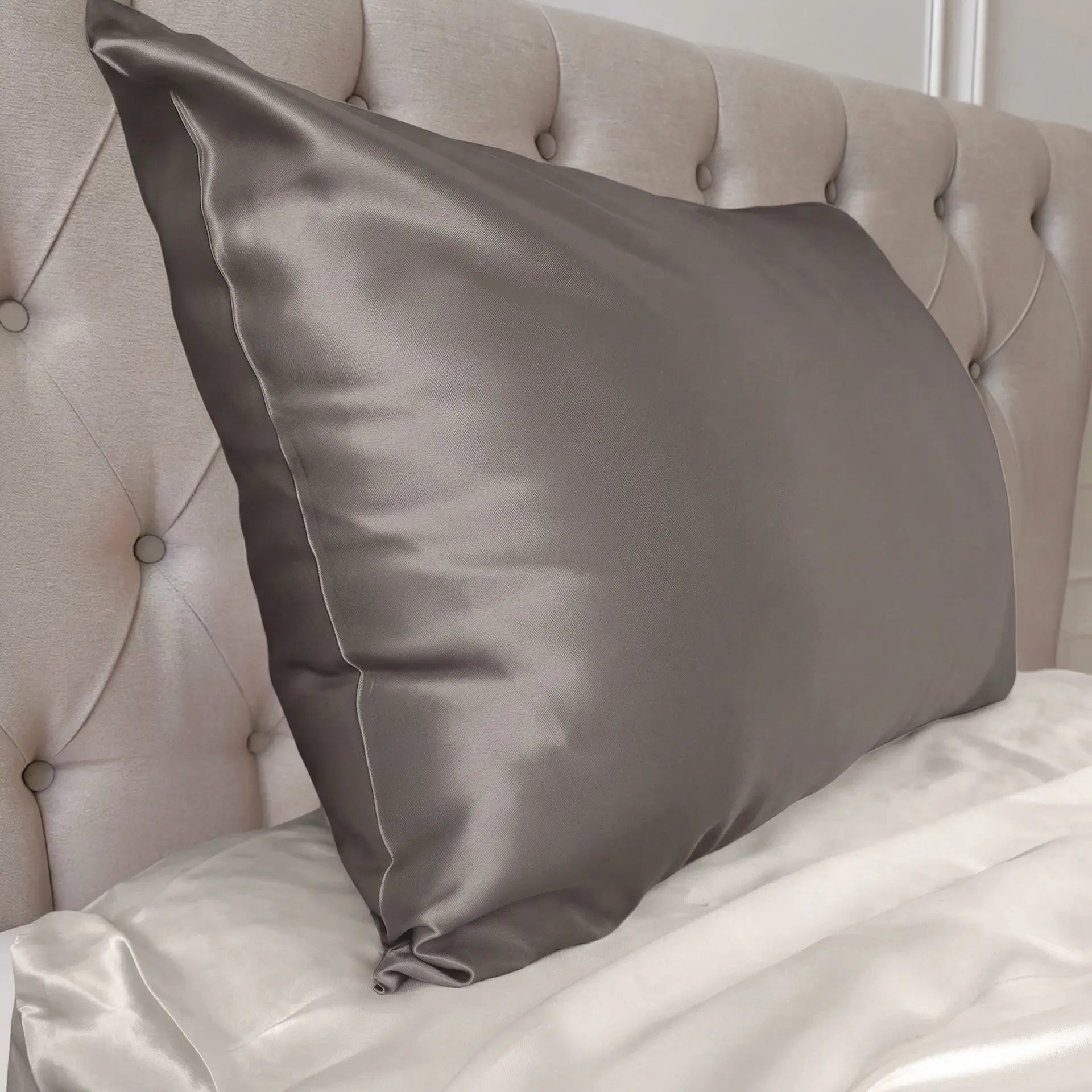 Silk Pillowcase (Dark Grey)