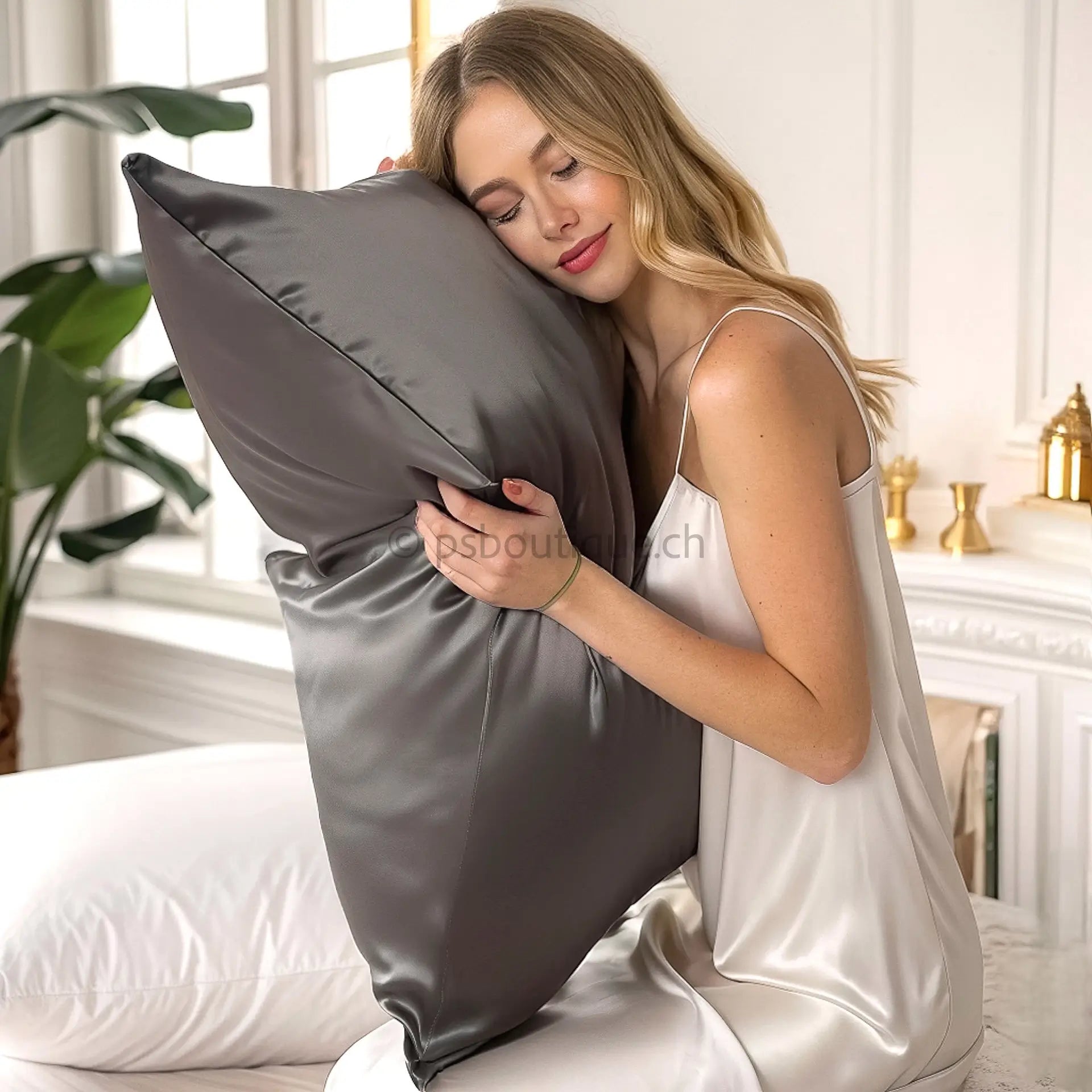 Fodera in seta comprare in Svizzera - Offerta speciale fino al 50% - Federa cuscino in seta (Grigio scuro) - PSBoutique.ch - &lt;p&gt;&lt;strong&gt;Fodera in...