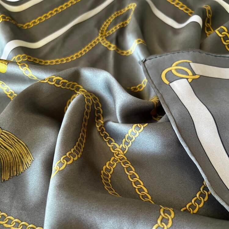 Small Silk Scarf in Warm Grey with Chains Pattern – Subtle & Elegant