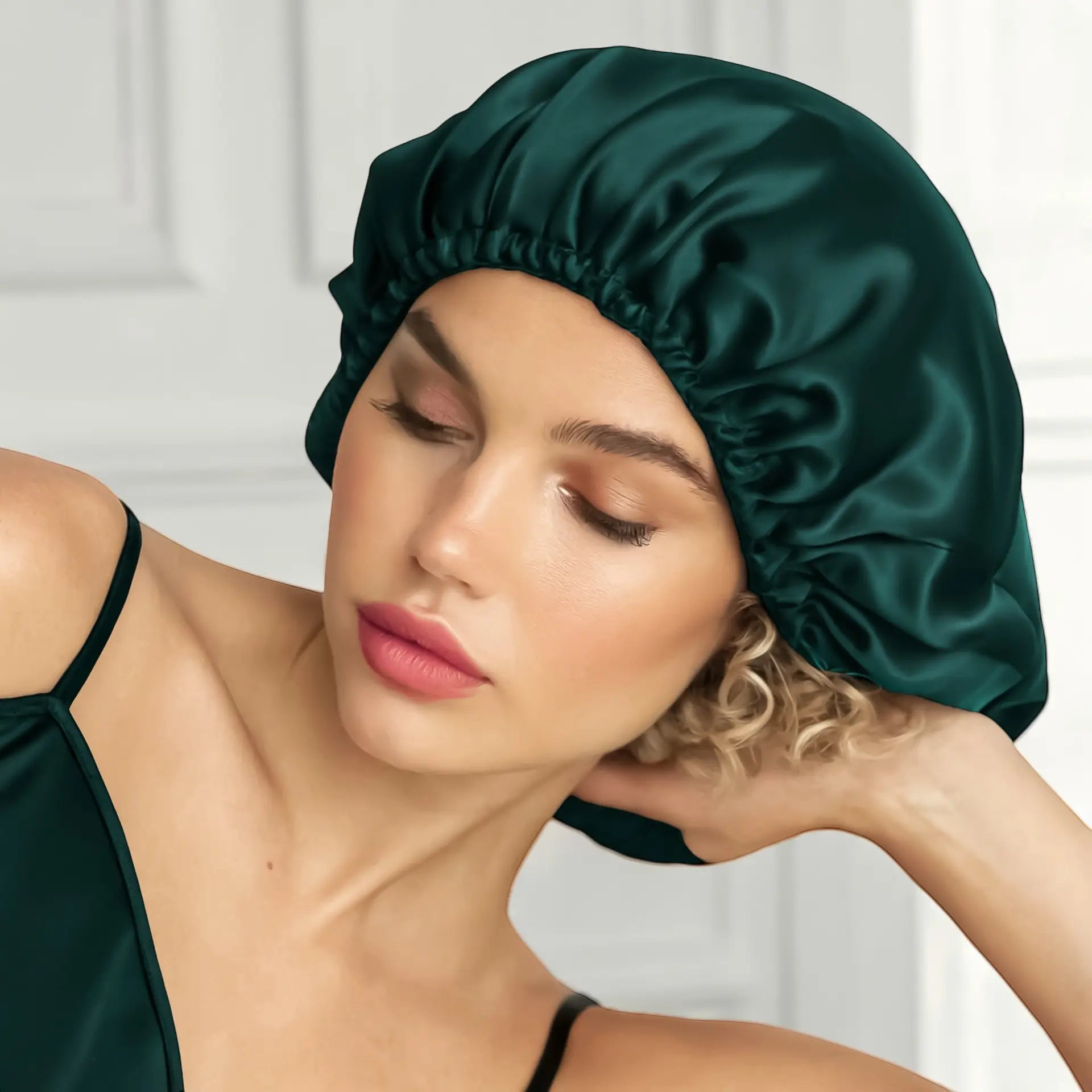 Sleep Bonnet (Dark Green) Pure Silk - Breathable & Made for Voluminous Hair | psboutique.ch